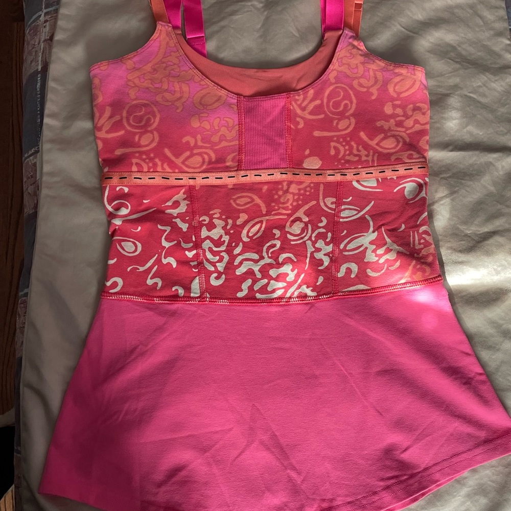 NEW Lululemon Womens Exercise Tank Top.  (No Size marked likely 4 or 6.)
